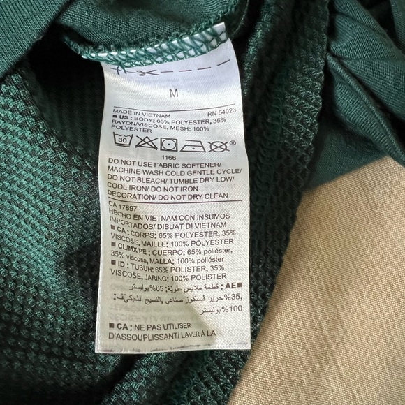 Old Navy Active Tank - Picture 3 of 6